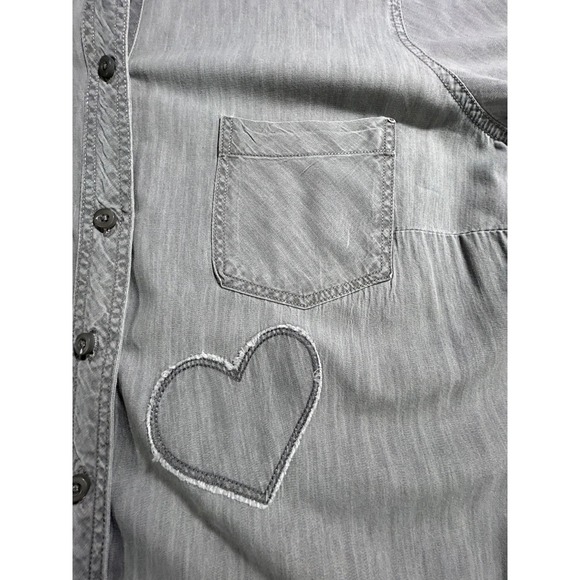 Torrid Taylor Gray Hearts Button Up Roll Tab Long Sleeve women's size 2 - 2X - Picture 4 of 11